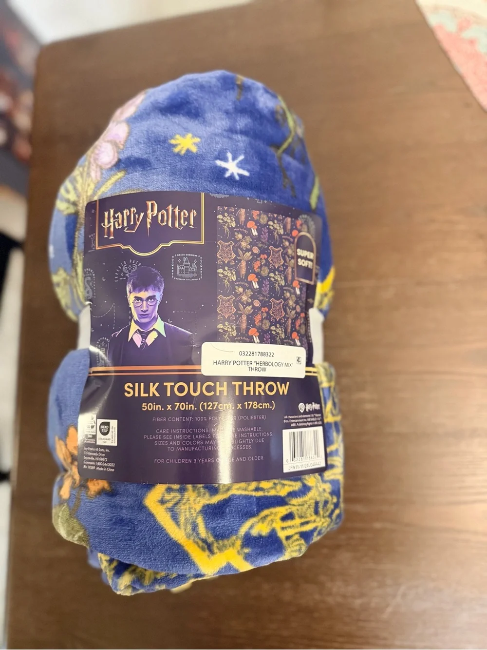 Harry Potter Silk Touch Throw - Blue with Yellow & Green Floral Print BRAND NEW